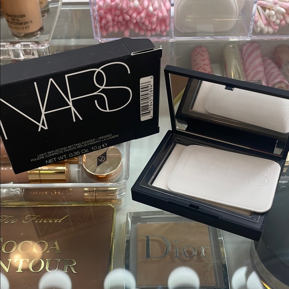 NARS White Setting Powder Compact